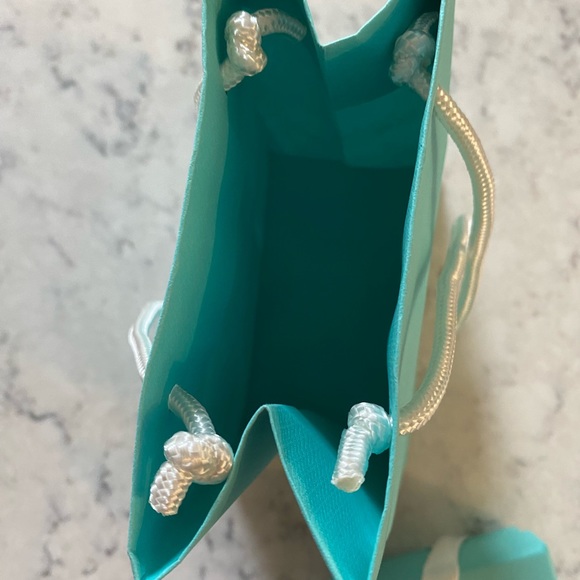 Tiffany bag and box with ribbon - Picture 3 of 5